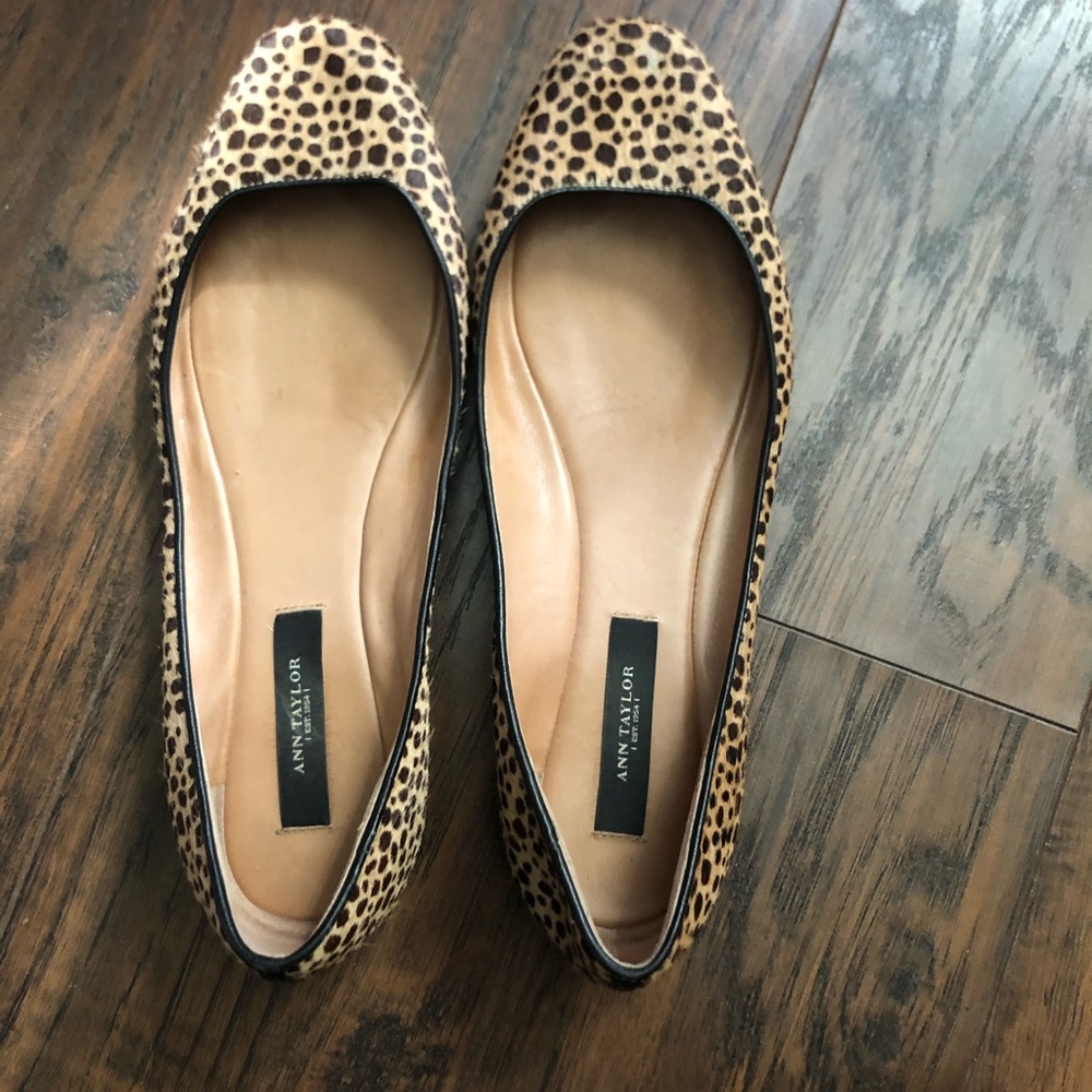 Ann Taylor leopard print flats